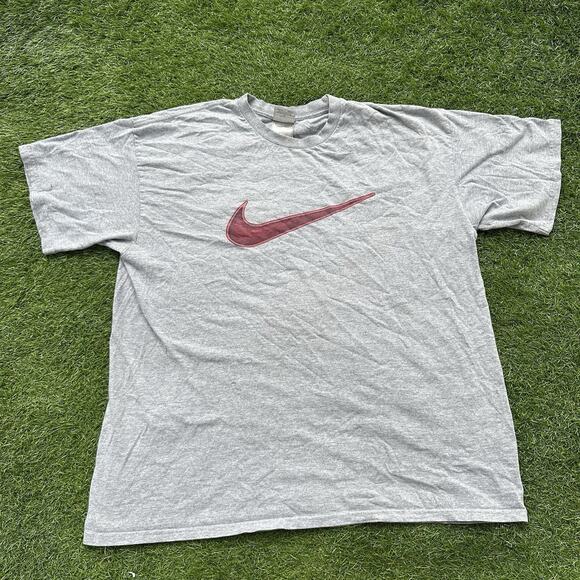 Vintage Y2K Nike Tee Shirt Mens XL Silver Tag Red Big Logo Center Swoosh - Picture 1 of 6